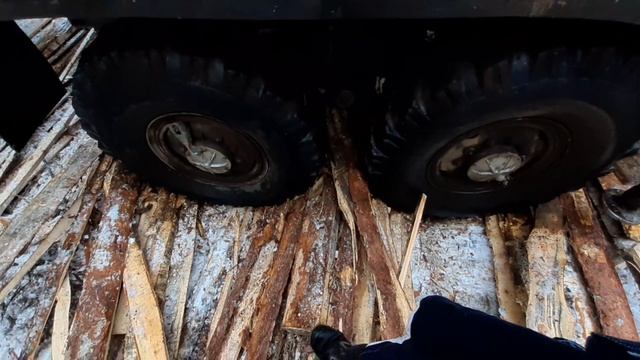 Сломал конник!Засел на горбыле, как вывесить Урал, используя манипулятор!! смотреть онлайн