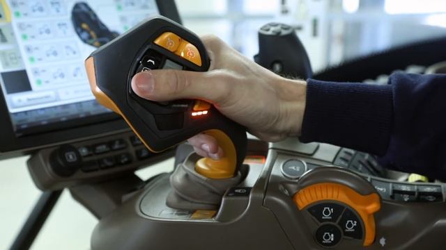 John Deere 6R CommandPro - 6250R смотреть онлайн