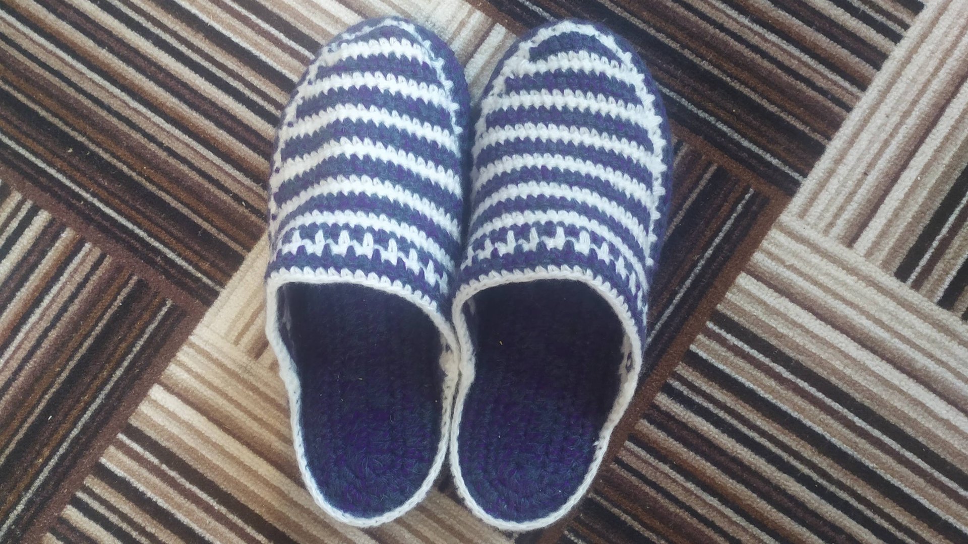 Мужские тапочки на подошве. Часть 2. Верх. смотреть онлайн