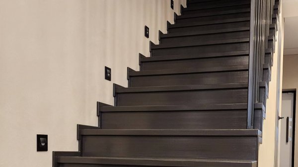 Лестница в таунхаус/дом (без звука)