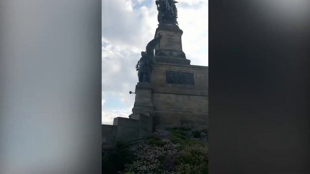 Замъците по Рейн смотреть онлайн