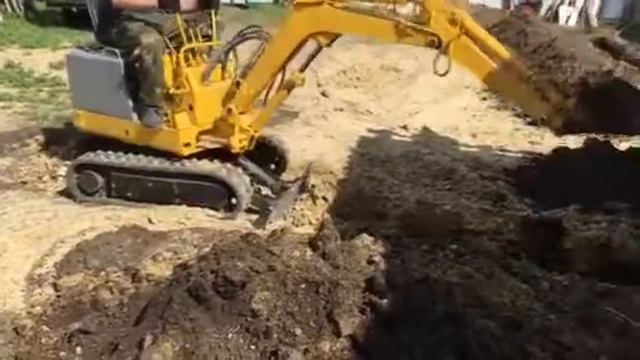 Мини-экскаватор Аирман—750кг вес, без пробега смотреть онлайн