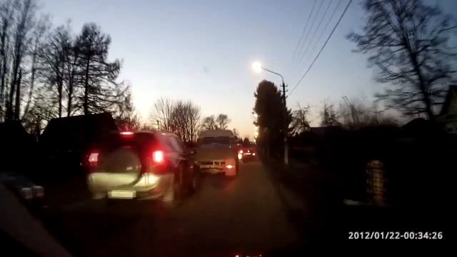 Шесть минут из жизни автомобилиста. "Пробка - не пробка" смотреть онлайн
