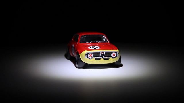 Hot Wheels Alfa Romeo Giulia Sprint GTA Door Slammers [2020] смотреть онлайн