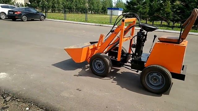 Скорость мини погрузчика на первой скорости смотреть онлайн