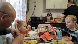 ОБКАТЫВАЕМ НОВЫЙ САМОКАТ👏 СЕМЕЙНЫЙ, ВКУСНЫЙ УЖИН 🍉🥗