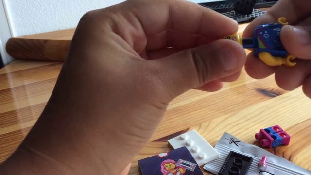 Распаковка пакета с Лего