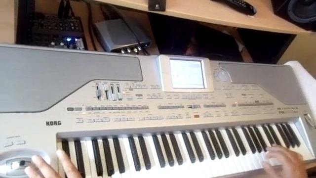 Salah Kurdi playing kanoun fairouze سألوني الناس ،جايبلي سلام فيروز смотреть онлайн