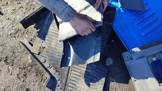 Клею шумку на МТЗ 892.2(Борзий)