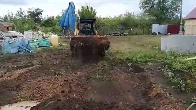 UNC 060 C Мотором Perkins 3900