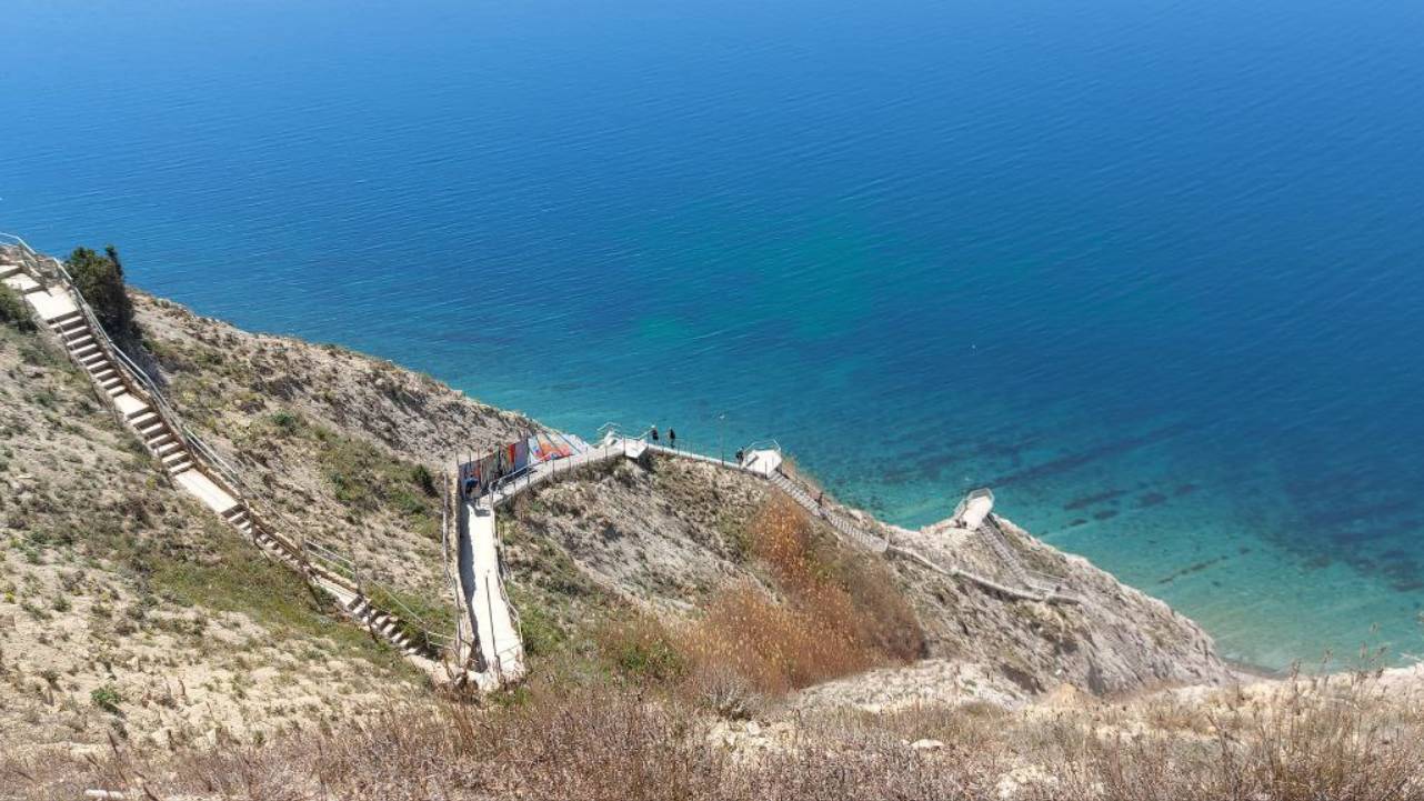 Анапа. Прогулка до 800 ступеней. смотреть онлайн