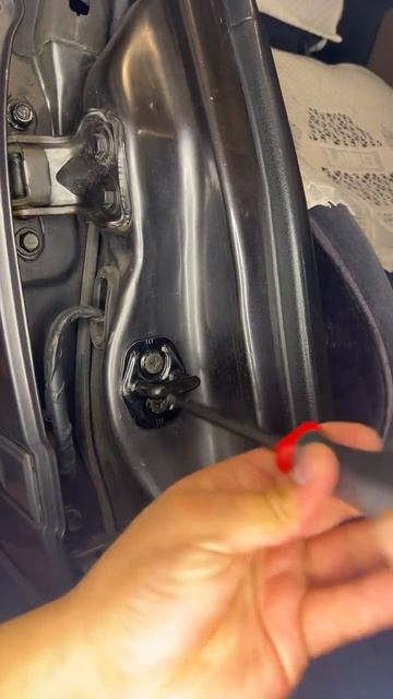 Replacing door lock striker plate #c33 #laurelc33 смотреть онлайн