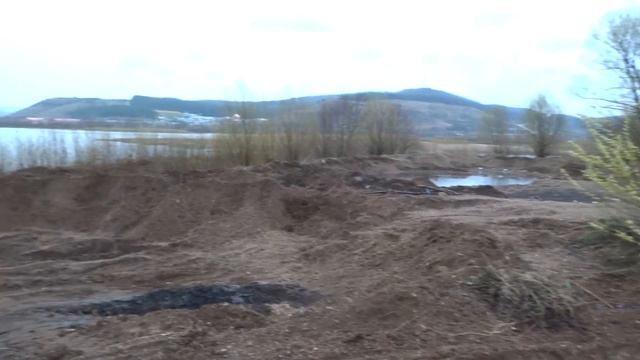 17 04 16 бульдозер на Альметьевском водохранилище смотреть онлайн