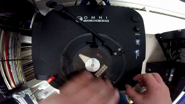 Portablism #2: A quick 1 min scratch on the Omni portable turntable смотреть онлайн