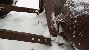 Трактор Т-40АМ . Отвал на заднюю навеску трактора .