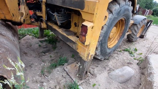 Два Caterpillar432  от одной мамы