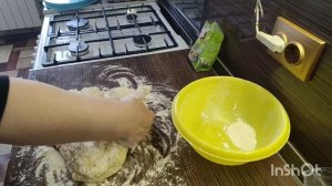 КУЛИЧИКИ ПЕКУ) МАКСИМ С МЕДАЛЬЮ) АНЯ ПОМОГАЕТ)))