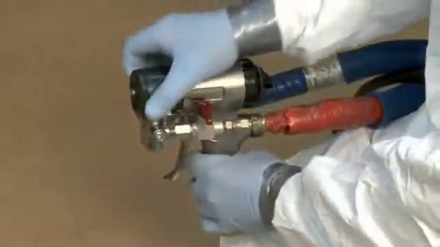 Greasing the Graco Fusion CS Gun смотреть онлайн