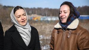 Вечерком красна девица