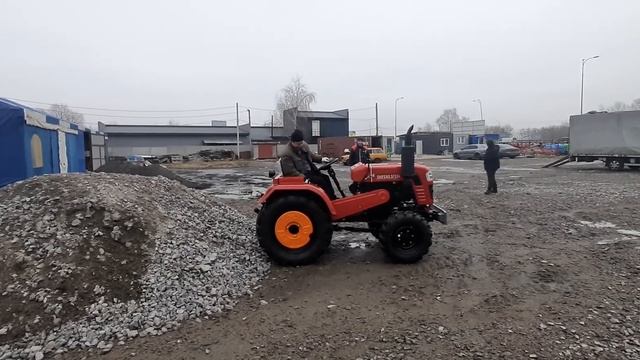 Поїде під гору чи ні? Трактор Шифенг SF354B з переднім радіатором смотреть онлайн