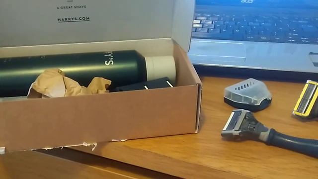 Harry's Wet Shave Razor Subscription Service Review - Value For Money? Quality? vs Gillette? смотреть онлайн