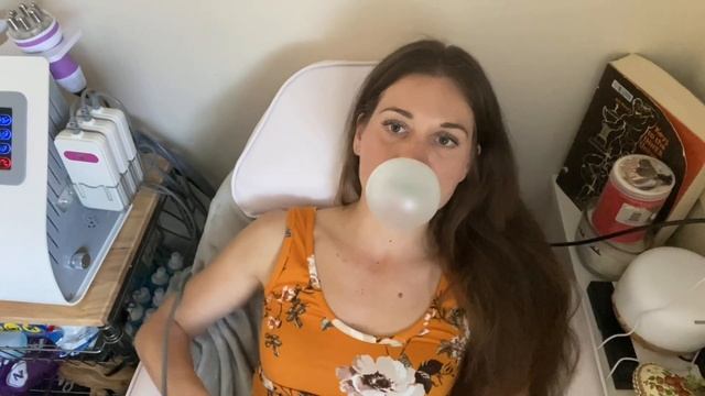 ASMR BLOWING & popping huge bubble ~ bubble gum смотреть онлайн