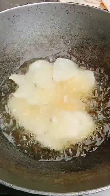 hello foodies! chaliye banate h bina jhamele ka instant chips😋💃|how to make instant chips#shorts смотреть онлайн