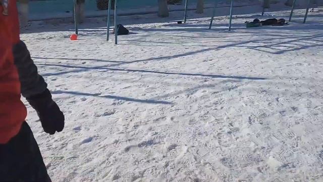 6 МЯЧЕЙ ЧЕЛЕНДЖ.УДАРЫ В ДЕВЯТЬ,ПЕРЕКЛАДИНЫ,С ЛЕТУ.ПЕРВЫЙ ЧЕЛЕНДЖ ВЕСНОЙ смотреть онлайн