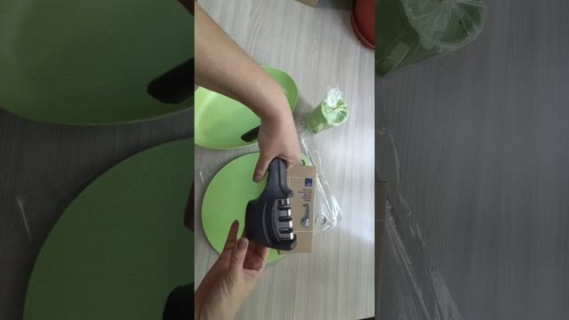 Новинки. Точилка для ножей и разделочные доски смотреть онлайн