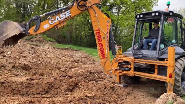 Terraform’s latest acquisition a CASE 695 SR смотреть онлайн