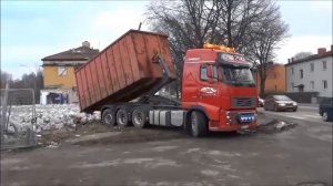 Вывоз строительного мусора с помощью крюкового погрузчика Multilift XR