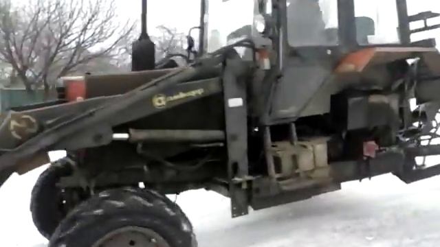 Сельский тракторист. Трактор на трех колесах)))Crazy Russian tractor смотреть онлайн
