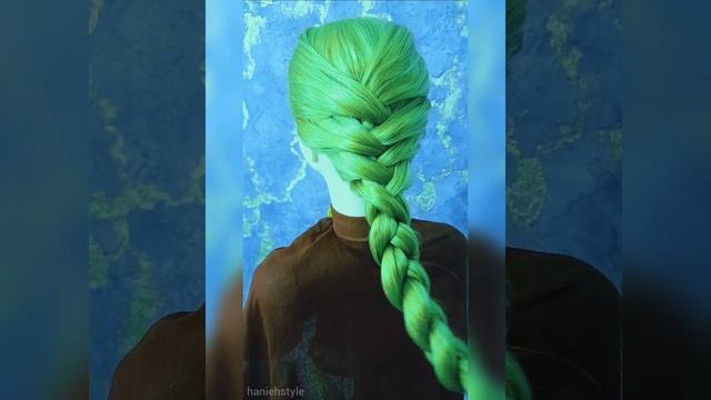 Have you ever seen French braid on green hair? смотреть онлайн