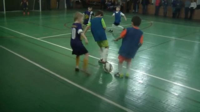OFL 2015 Winter Championship Дети Футбола - МФЛ Братеево. Первый тайм. смотреть онлайн