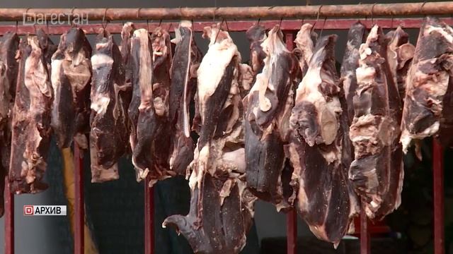 Полицейские Хунзахского района установили подозреваемого в краже сушеной колбасы