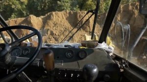 Фронтальный погрузчик L-34 Stalowa Wola. Камазы только отлетают / Ładowacz czołowy L-34 Stalowa Wol