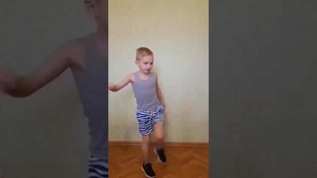 4. Разминка от Ученика школы 1530 Грачева Никиты из 1 Ж класса смотреть онлайн