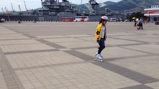 Катание на роликах по Набережной Новороссийска смотреть онлайн