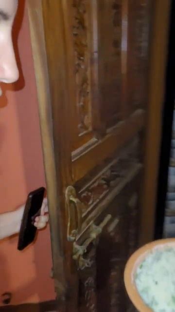 Любимая приготовила такую вкусную окрошку, что решила с ней от меня сбежать! Но я уже тёртый калач!