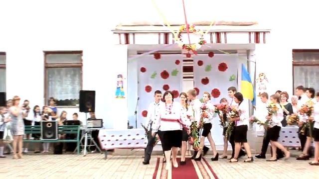 MC Анюта - В одиннадцатом классе смотреть онлайн