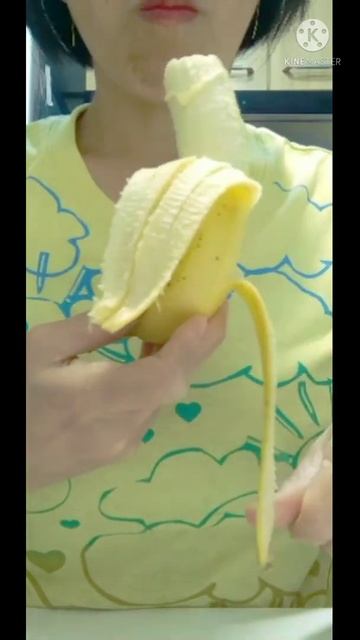 ASMR EATING BANANA WITH CONDENSED MILK #asmr #shorts #condensedmilk #eatingbanana