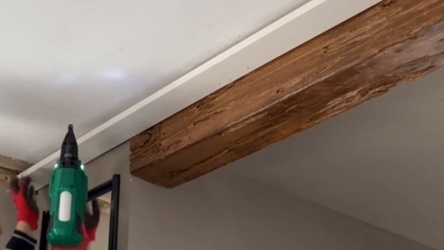 How to Make a Simple Modern CROWN MOLDING WITH LED LIGHTS💡 смотреть онлайн