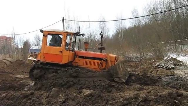 Достаем утонувший бульдозер ДТ-75 (часть-2) смотреть онлайн