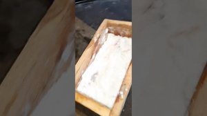 Сухой посол рыбы , засолка больших лещей.
