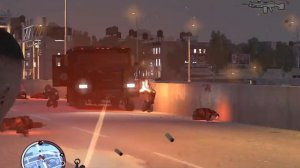 Перестреливаюсь с копами и взрываю их машины за Луиса Лопеса в GTA IV Grand Theft Auto IV Выпуск 79