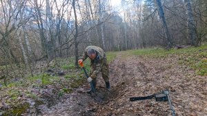Чего только не выкопаешь на заброшенных лесных дорогах.