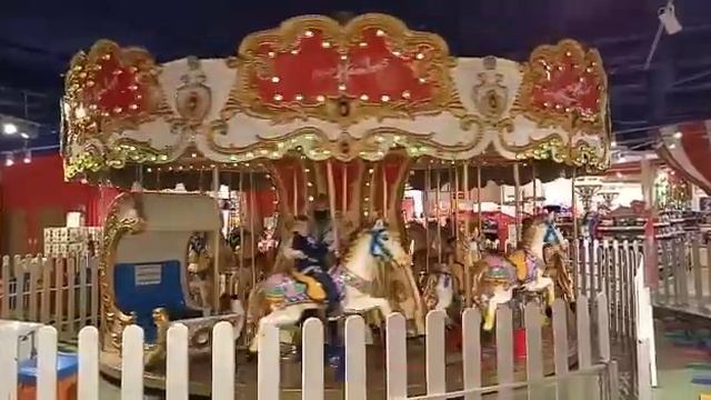 Известная карусель в ЦМД смотреть онлайн