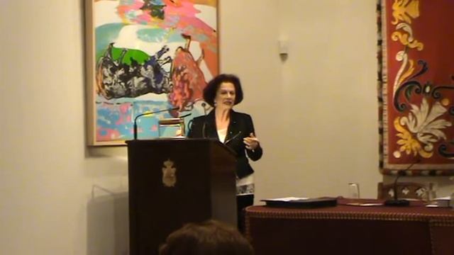 Loli Luque En La Sala De Carteles De La Real Maestranza De Caballerias De Sevilla