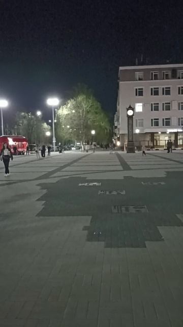 Вечерний Губкин. Фонтаны и Биг Бэн. смотреть онлайн