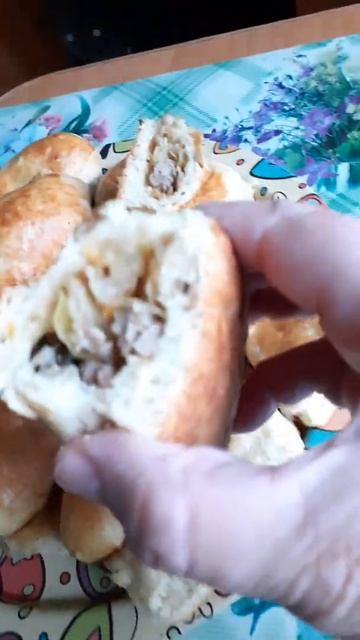 Пирожки,как Пух. Деревенские пирожки с капустой и мясом  #shorts #пироги #деревенскиепирожк